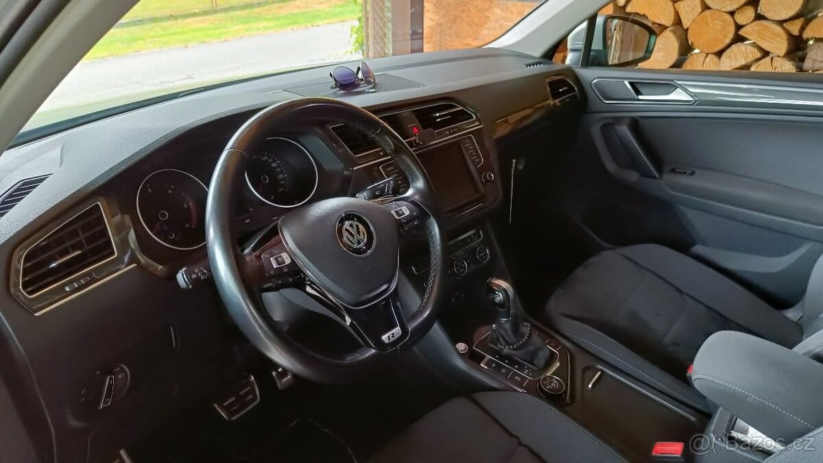 2017 Volkswagen TIGUAN - 19