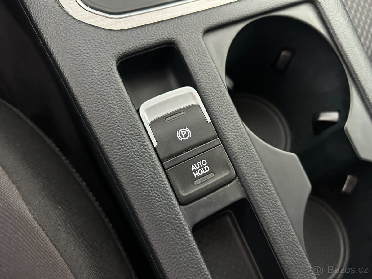 Volkswagen PASSAT - 19