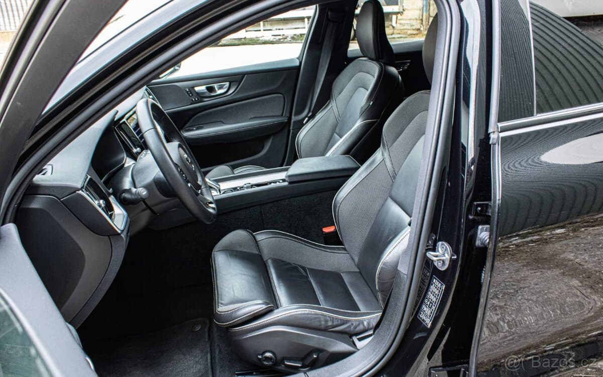 2023 Volvo V60 - 19