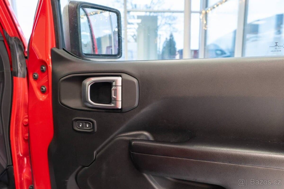 2021 Jeep WRANGLER - 19