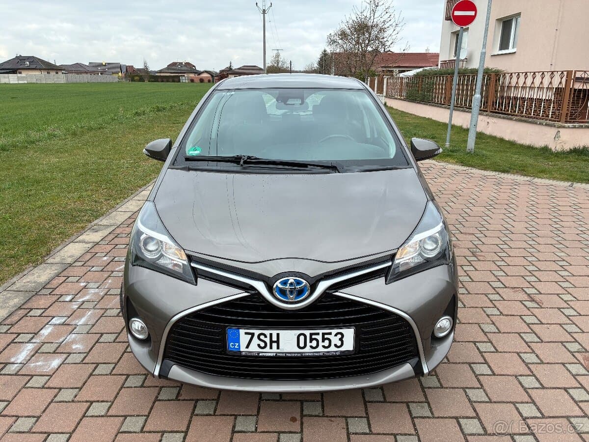 2016 Toyota YARIS - 2