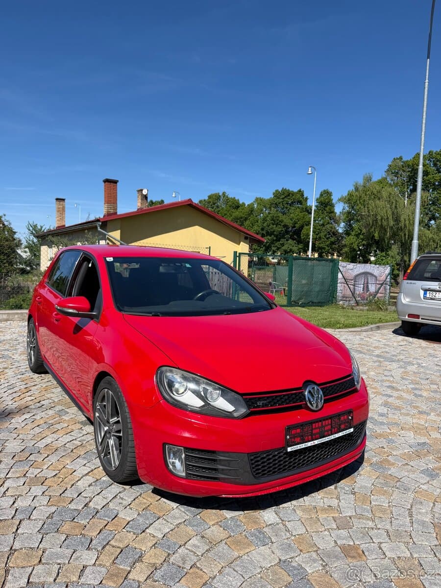 2010 Volkswagen GOLF - 2
