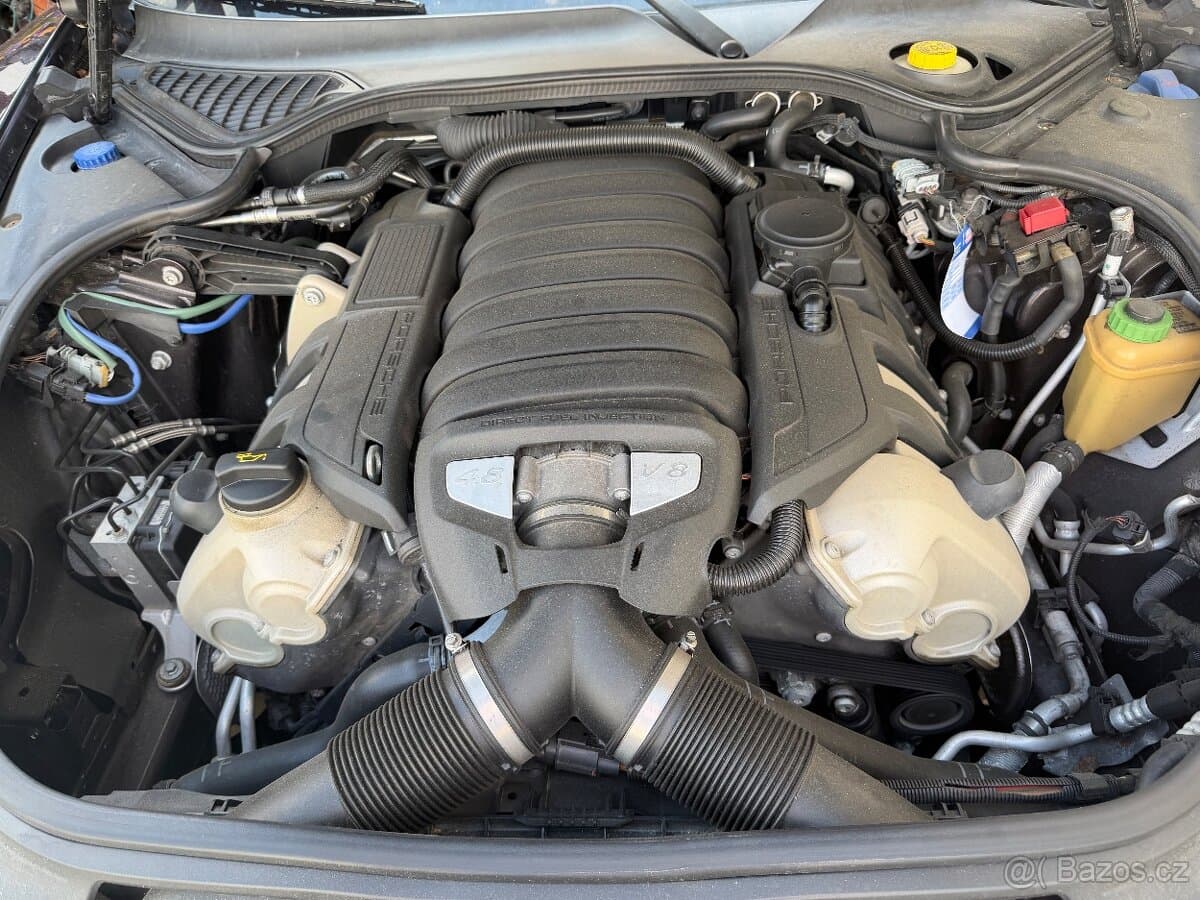 2011 Porsche PANAMERA - 2