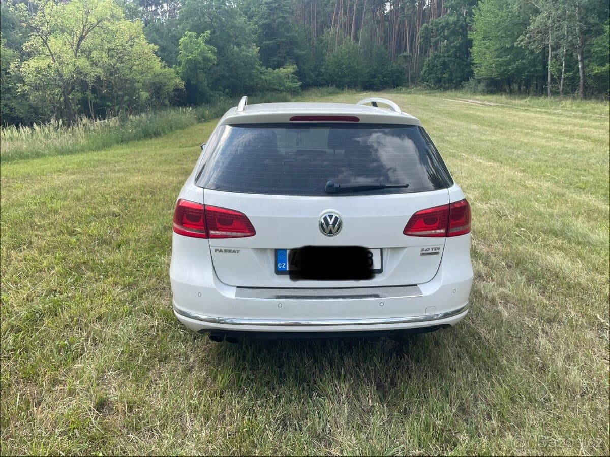 2012 Volkswagen PASSAT - 2