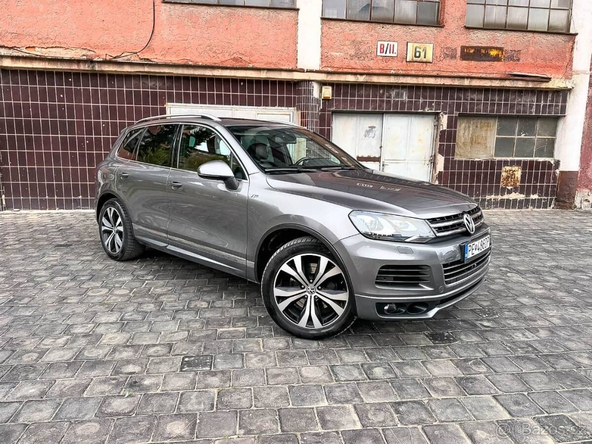 2012 Volkswagen TOUAREG - 2