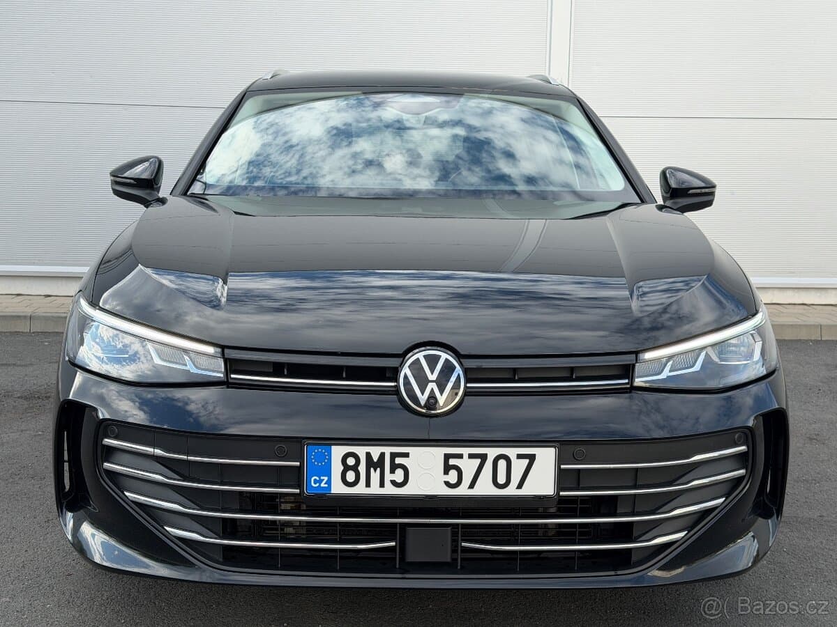 2024 Volkswagen PASSAT - 2