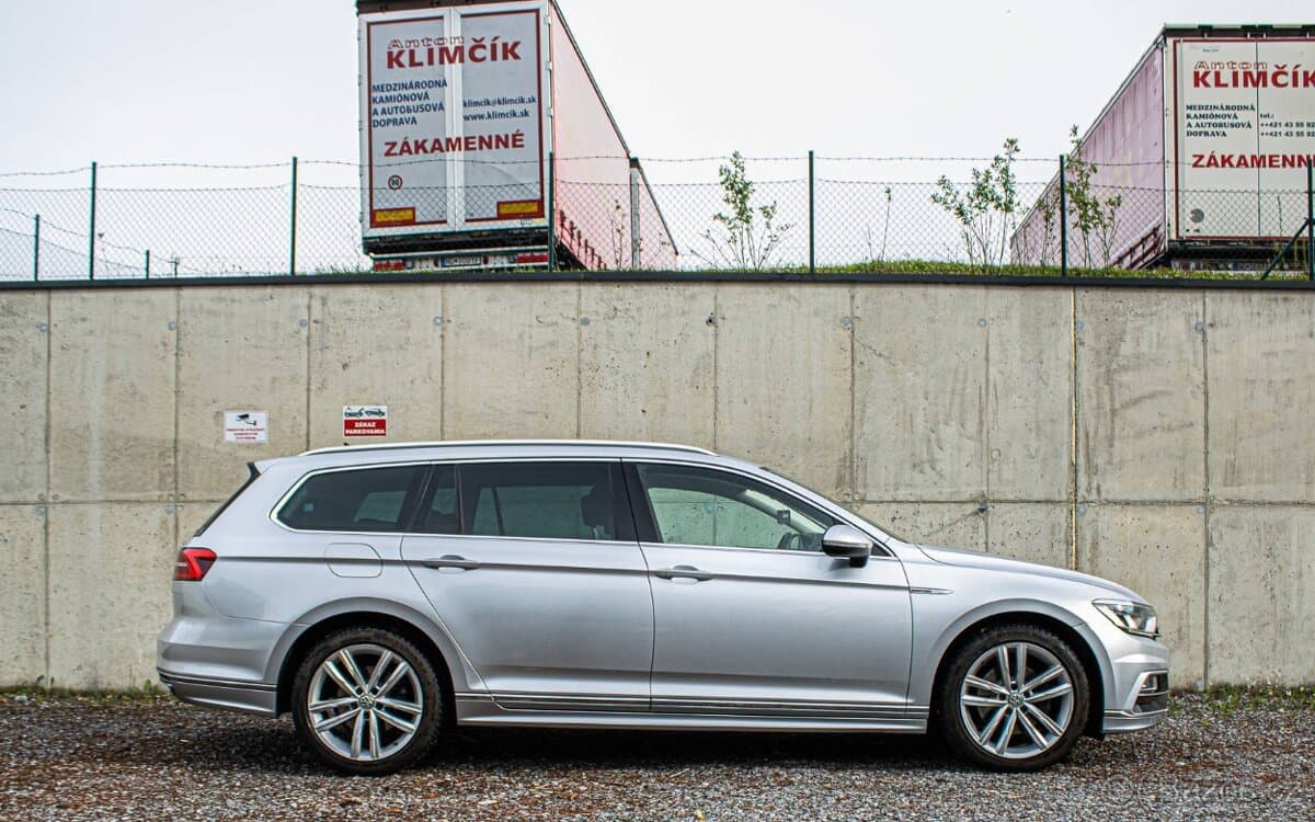 2018 Volkswagen PASSAT - 2