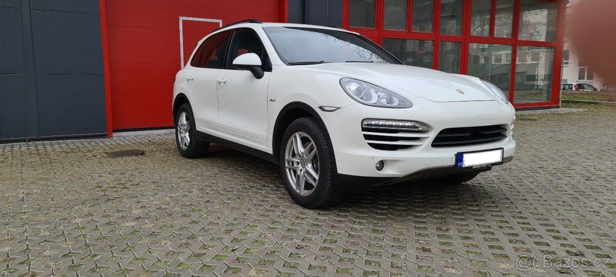 2011 Porsche CAYENNE - 2