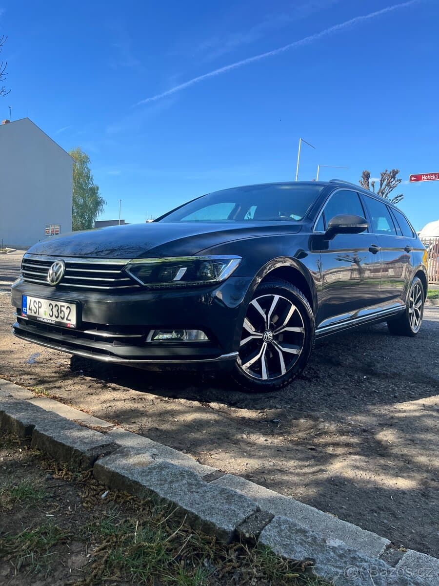 2015 Volkswagen PASSAT - 2