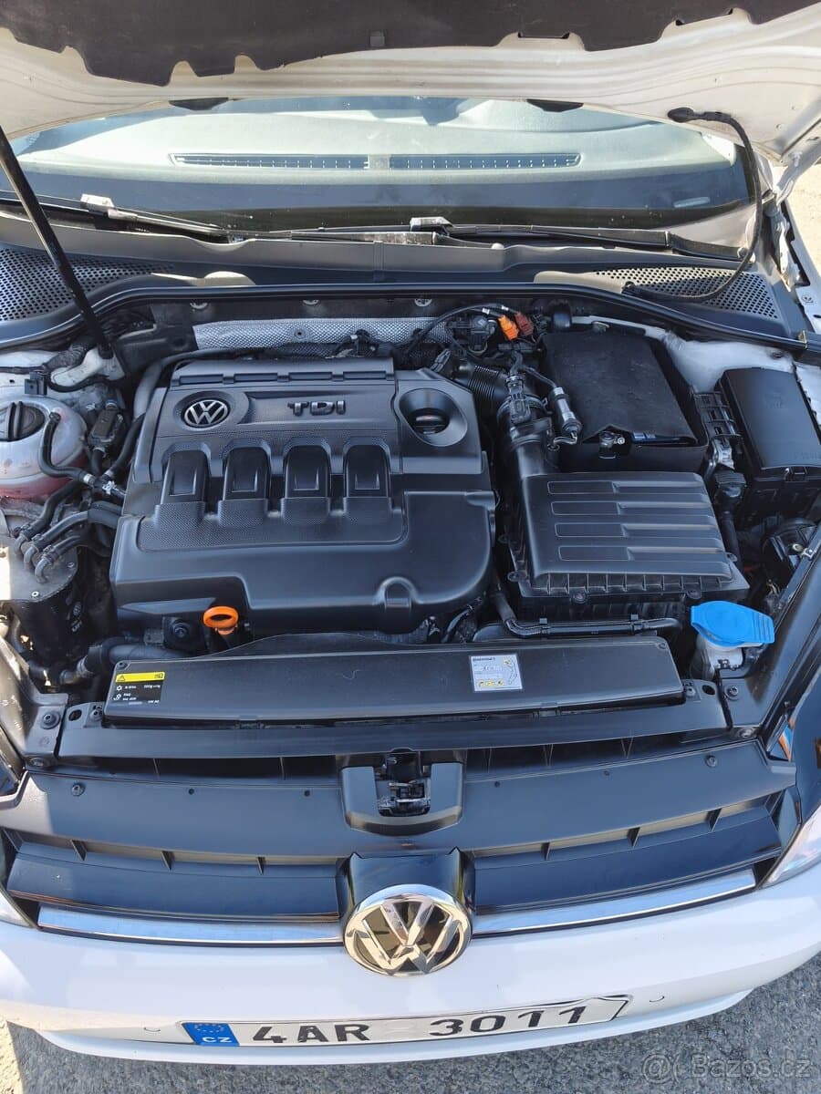 Volkswagen GOLF - 2