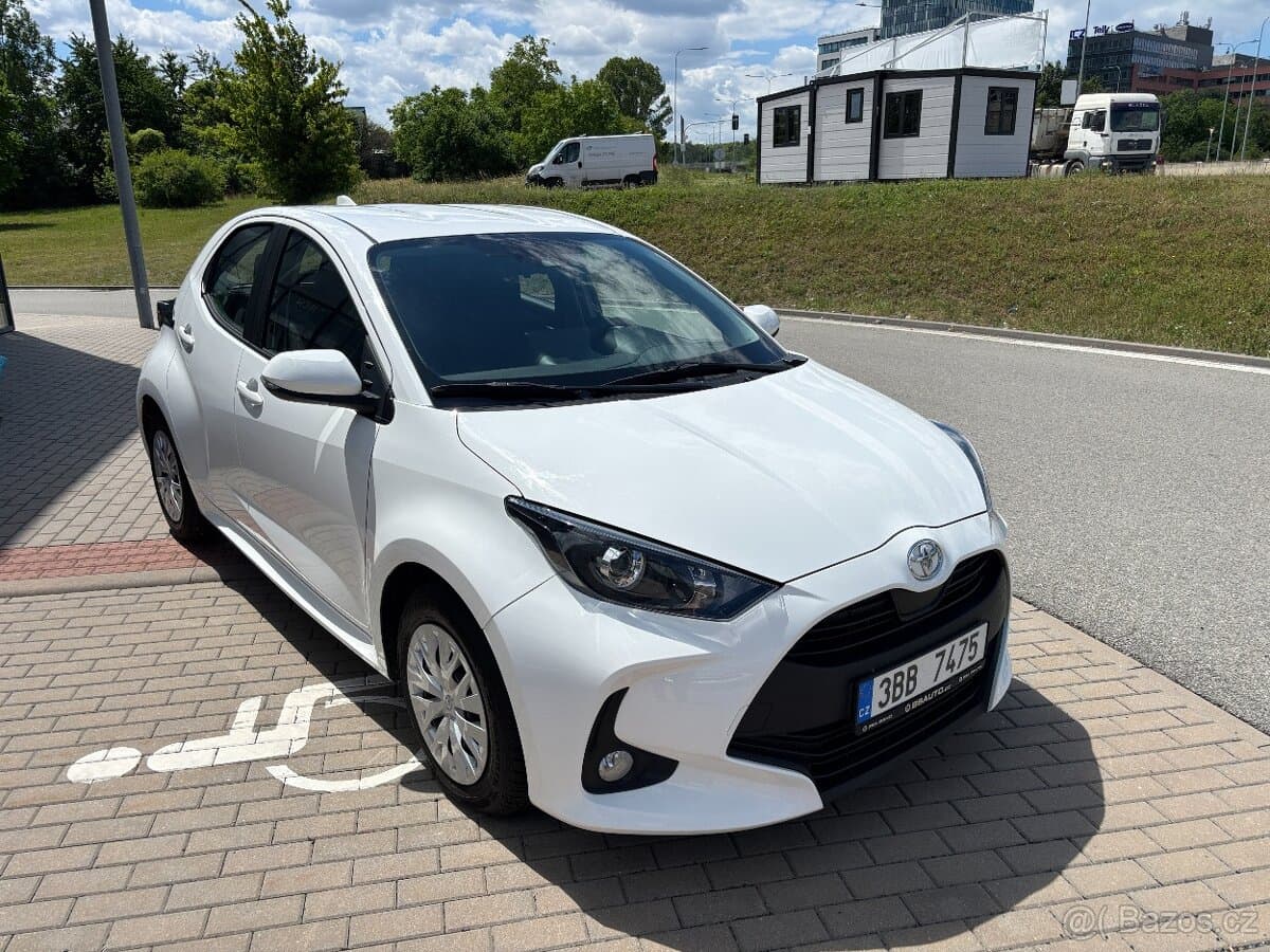 2023 Toyota YARIS - 2