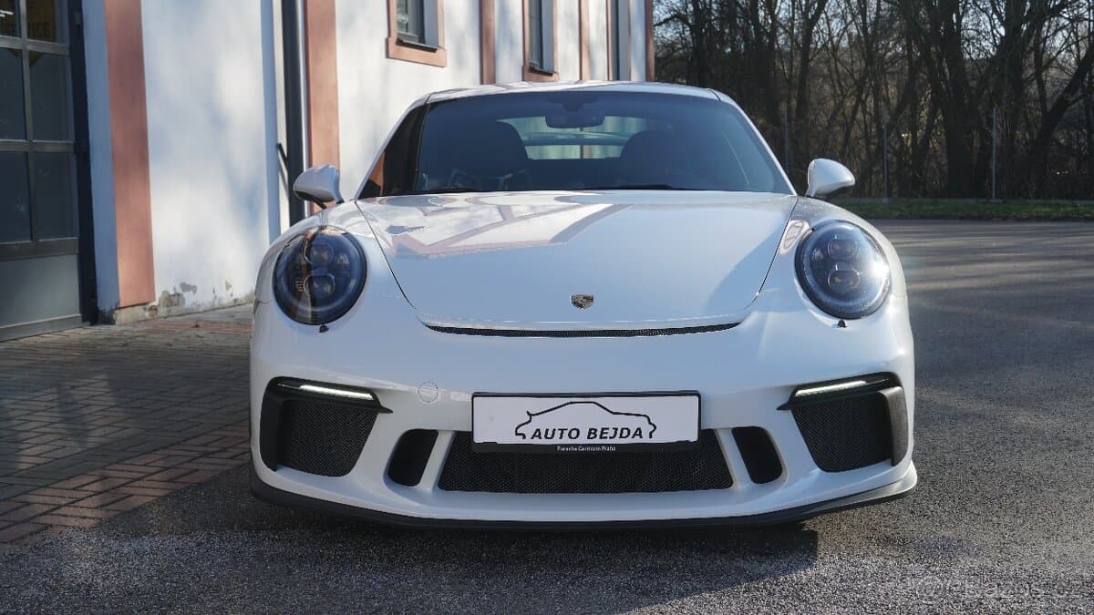 2017 Porsche 911 - 2