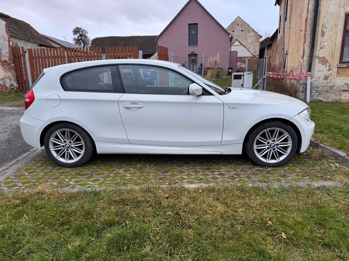 2010 BMW 1-SERIES - 2