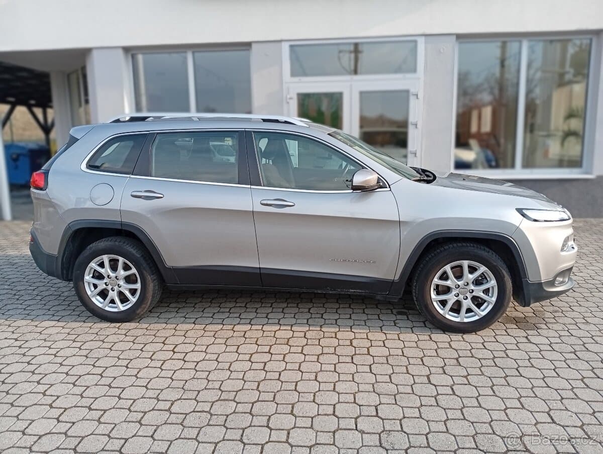 2015 Jeep CHEROKEE - 2