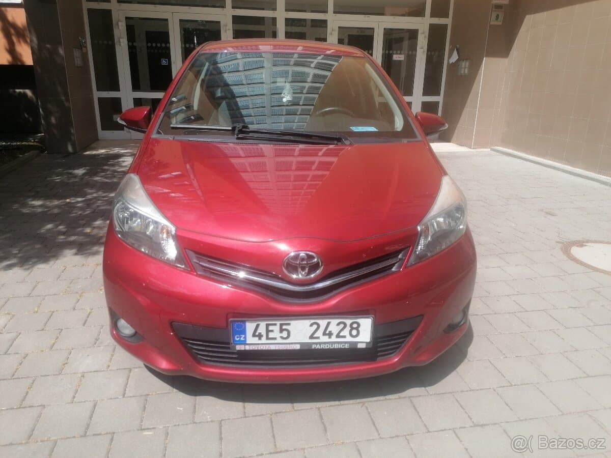 2012 Toyota YARIS - 2