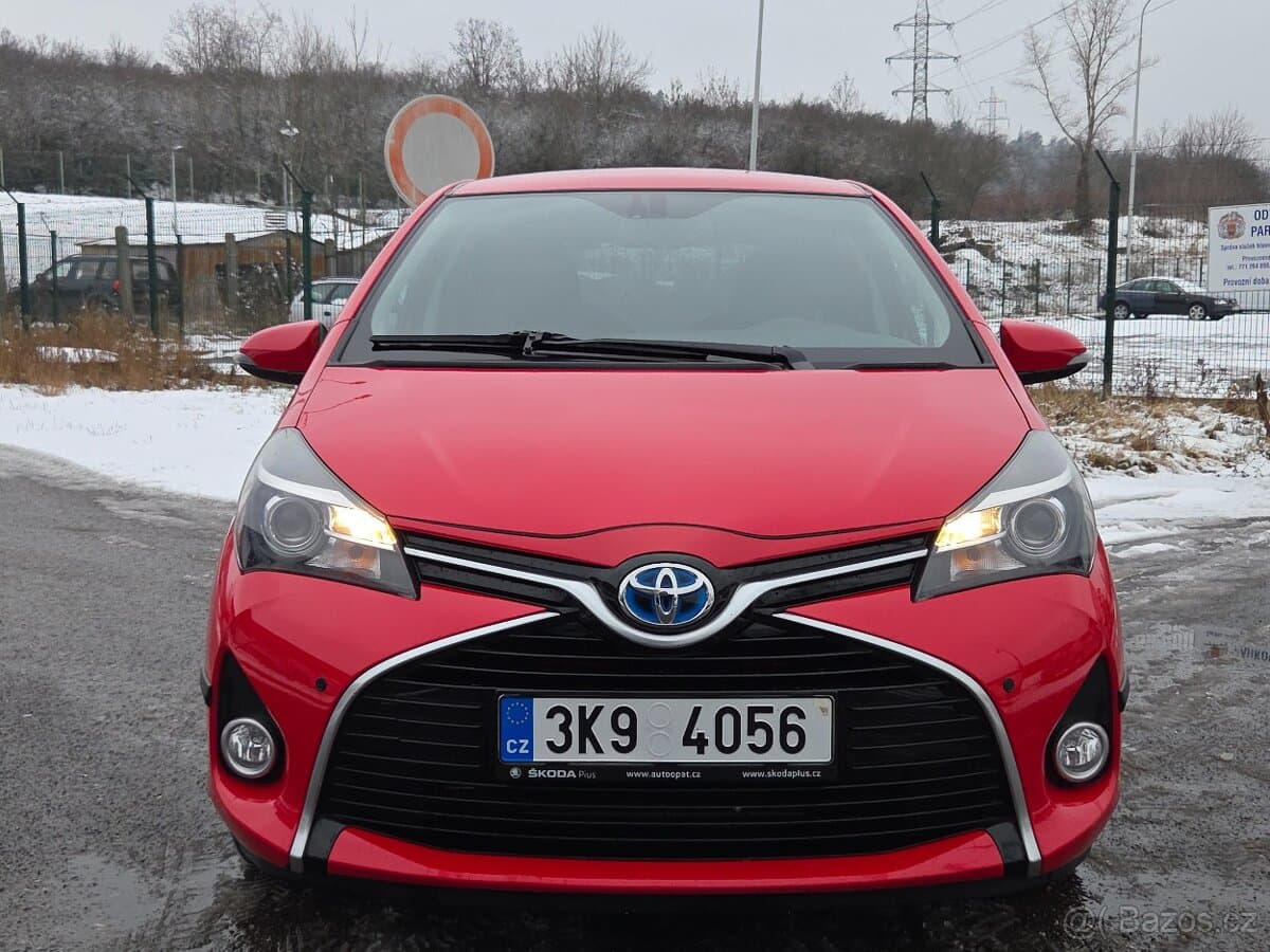 2015 Toyota YARIS - 2