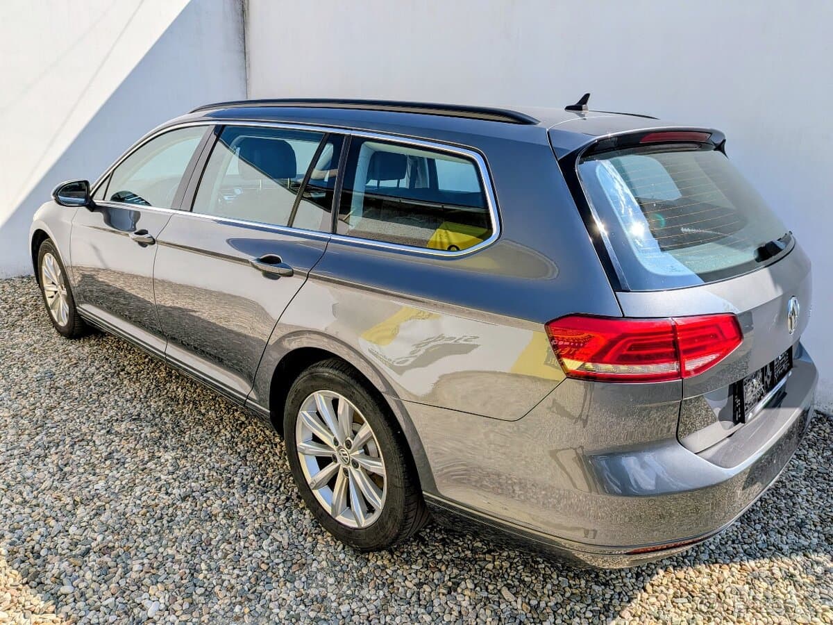 2017 Volkswagen PASSAT - 2