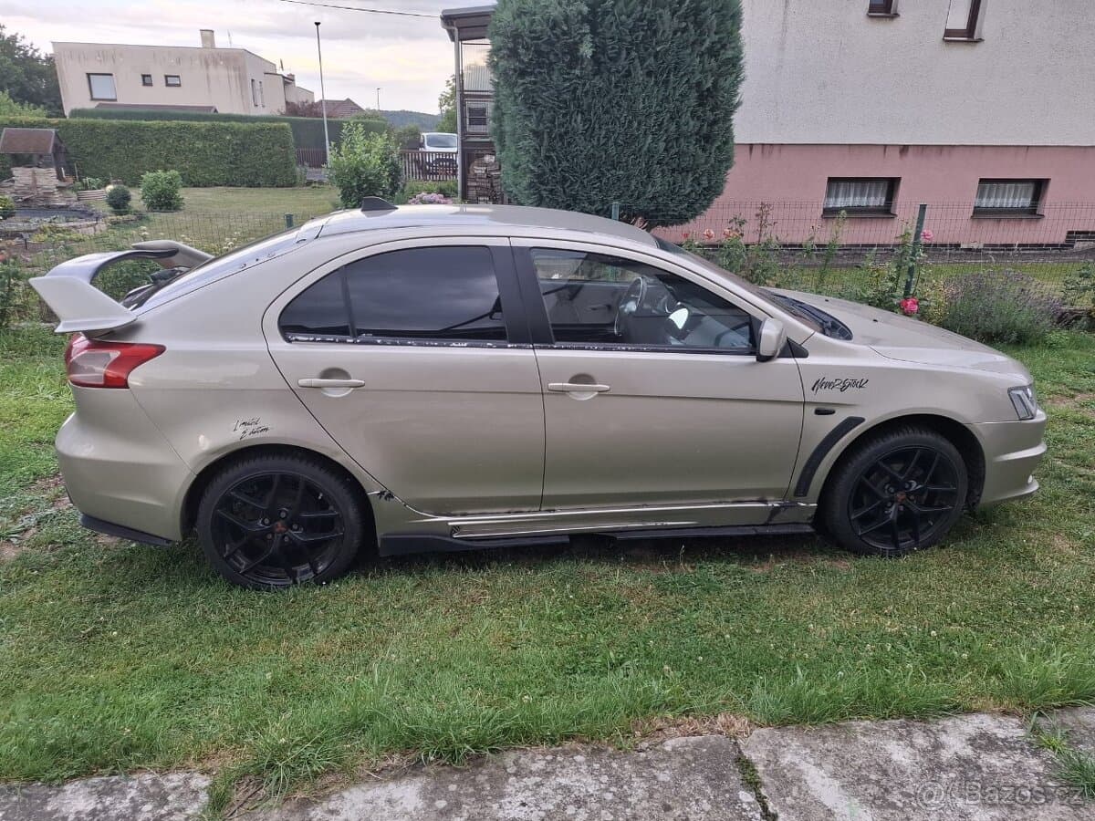 2011 Mitsubishi LANCER - 2