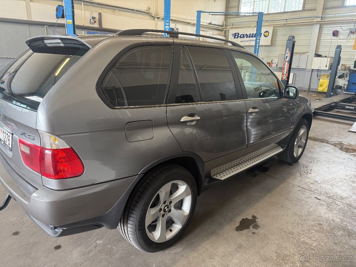 2004 BMW X5 - 2