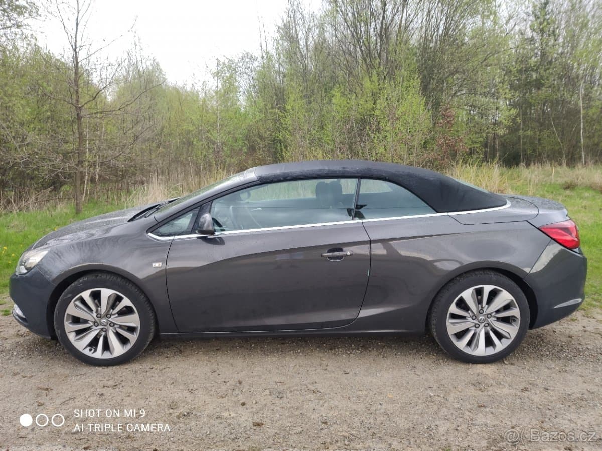 2013 Opel CASCADA - 2