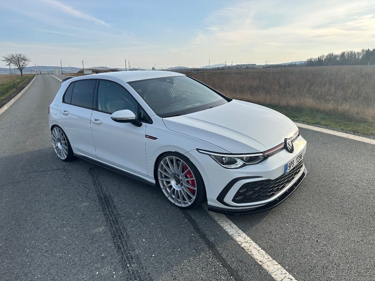 2021 Volkswagen GOLF - 2
