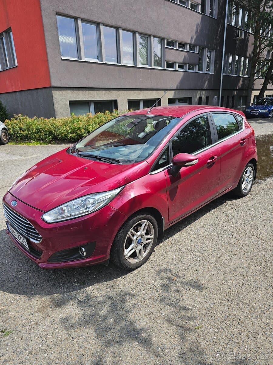 2015 Ford FIESTA - 2