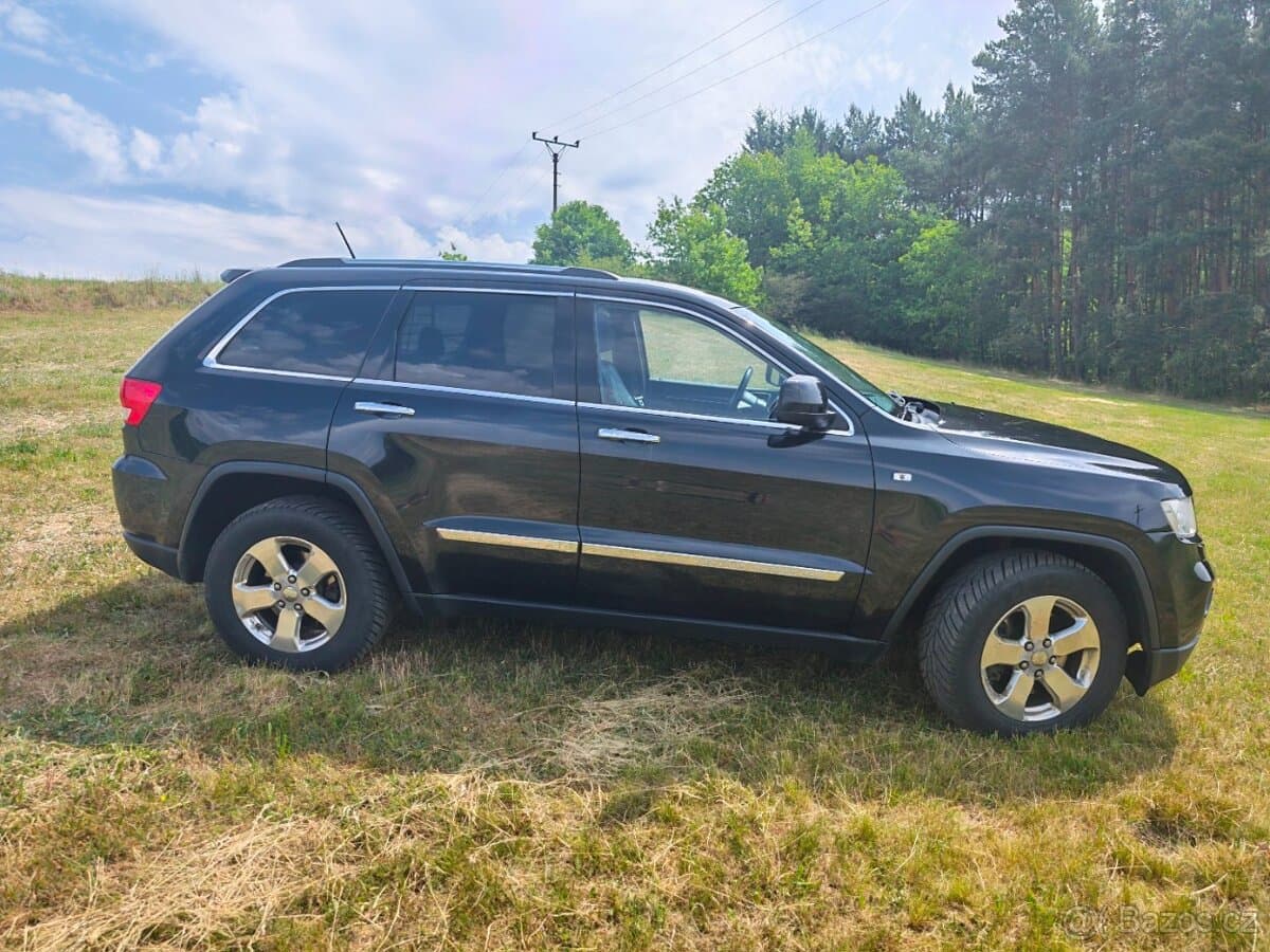 2013 Jeep CHEROKEE - 2