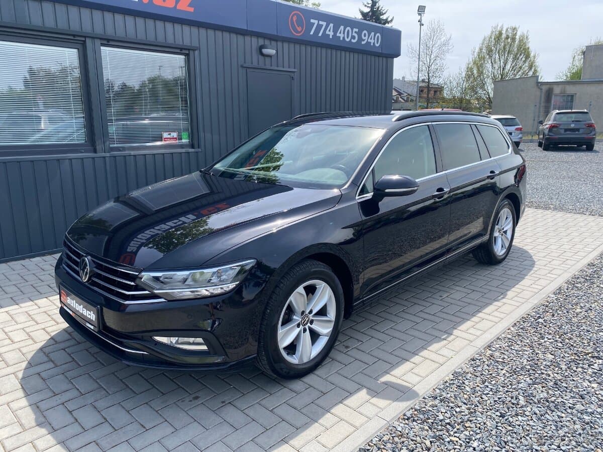 2022 Volkswagen PASSAT - 2