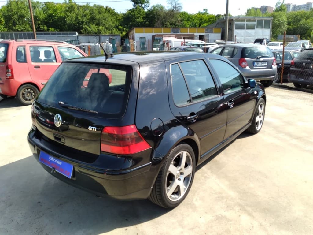 2002 Volkswagen GOLF - 2
