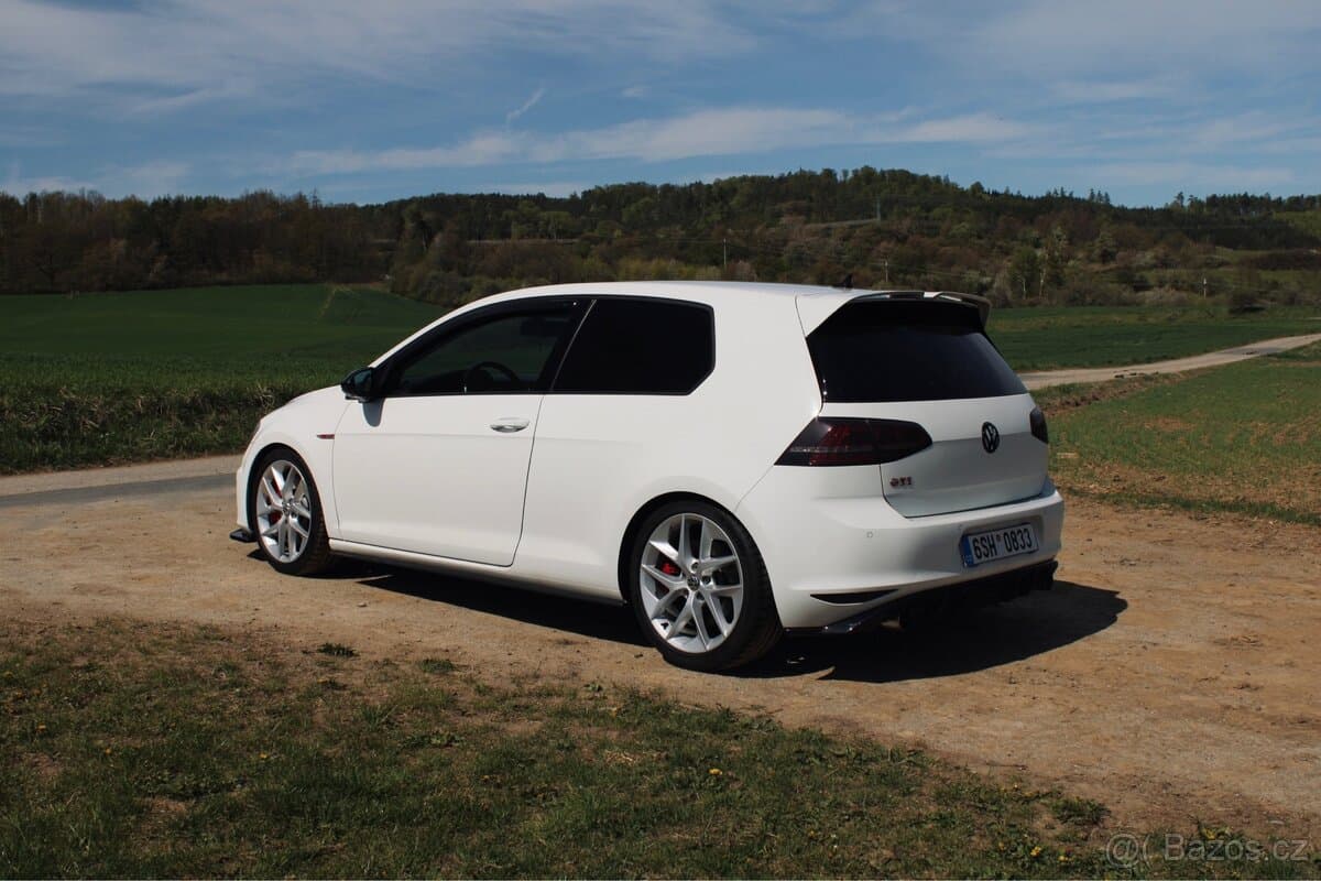 2015 Volkswagen GOLF - 2