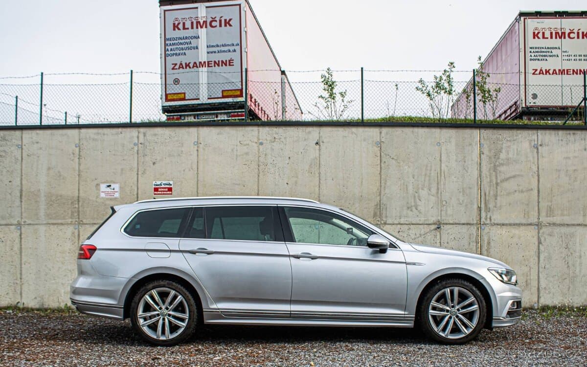 2018 Volkswagen PASSAT - 2
