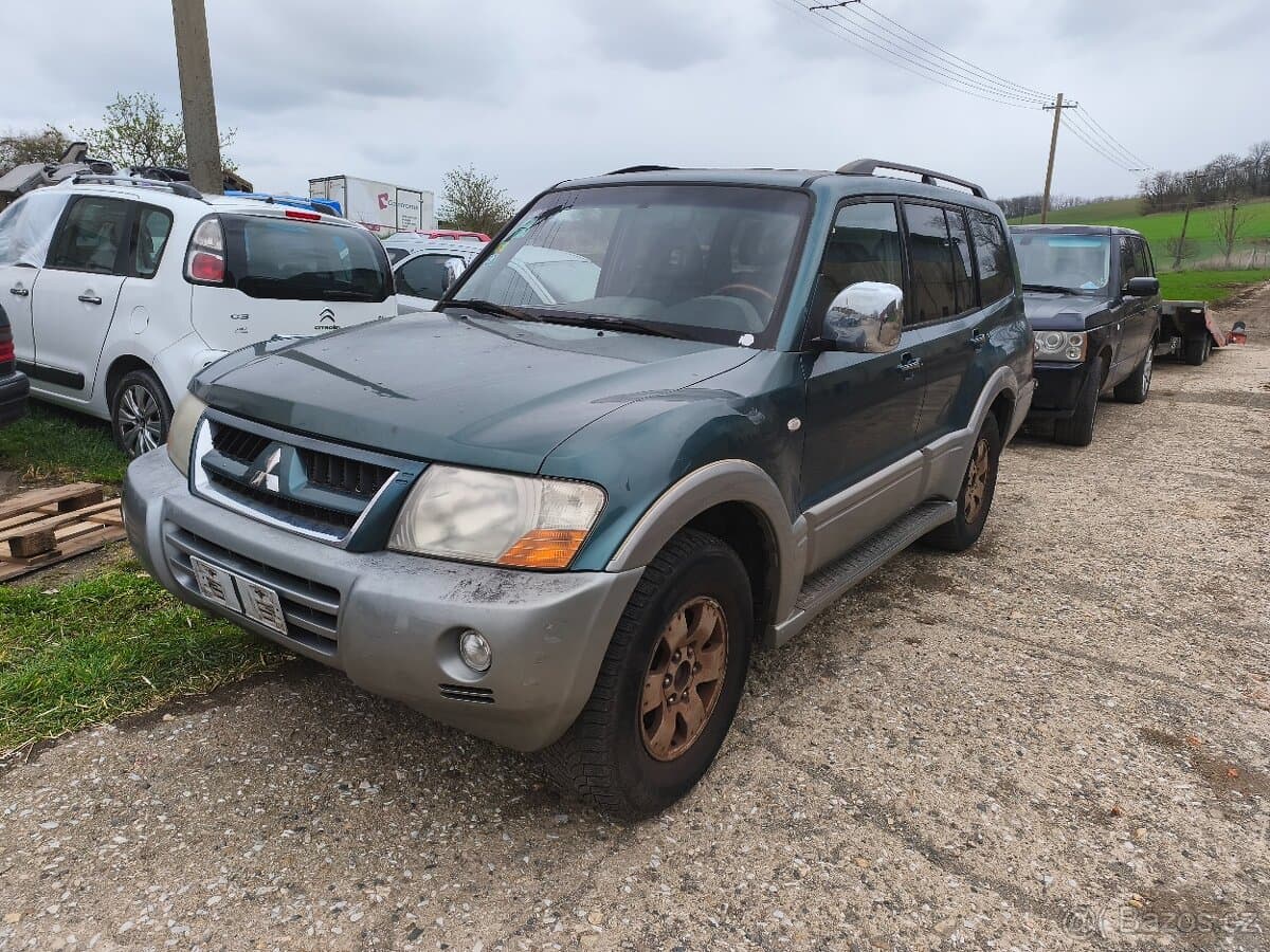 2003 Mitsubishi PAJERO - 2