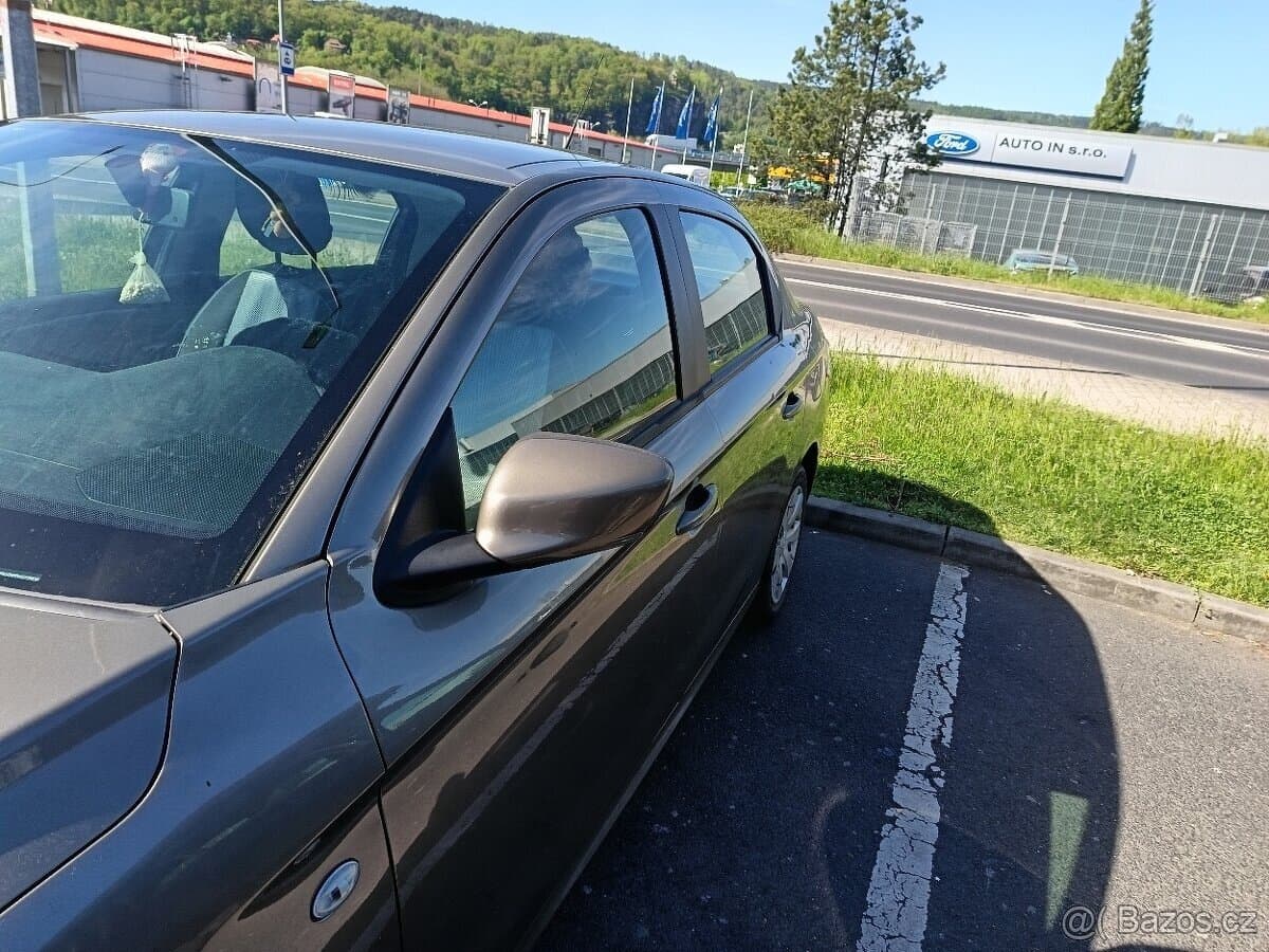 Peugeot 301 - 2