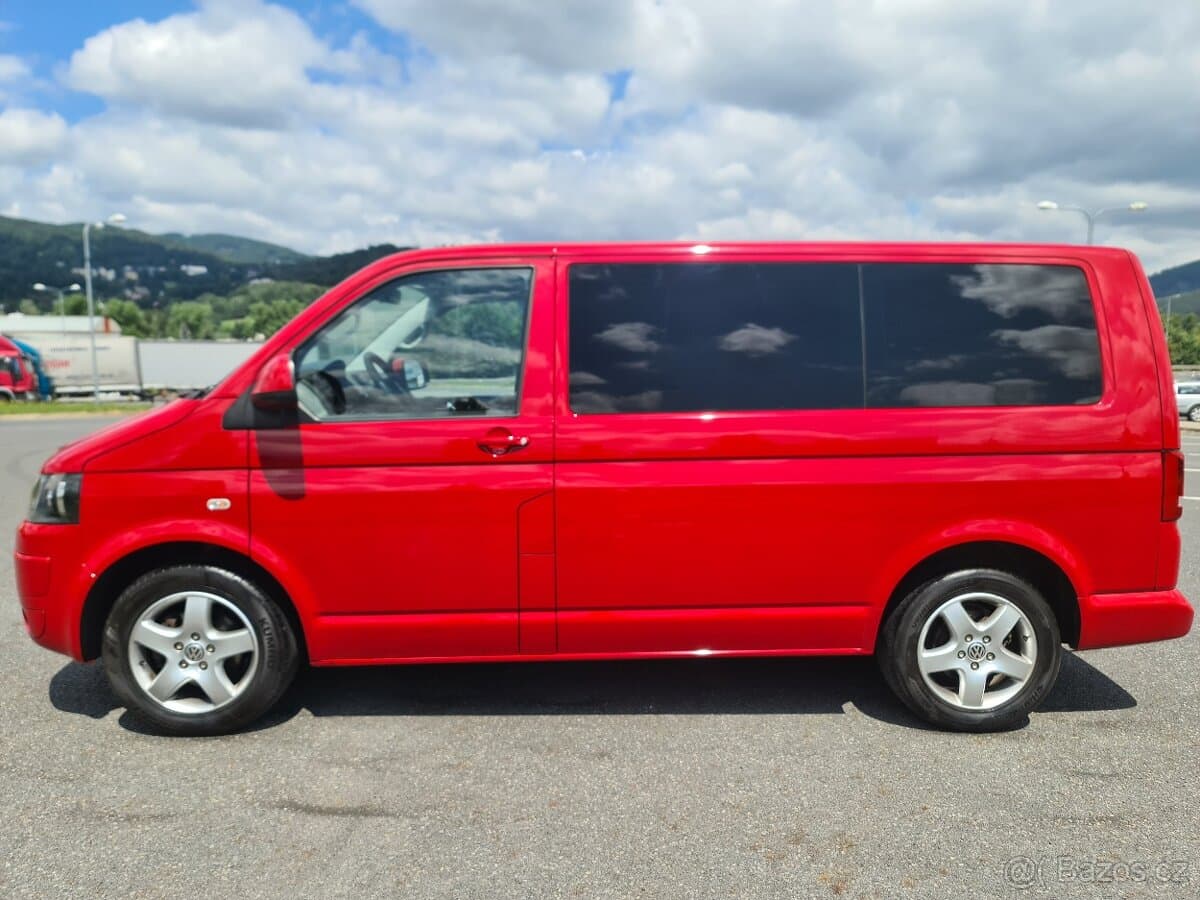 2011 Volkswagen MULTIVAN - 2