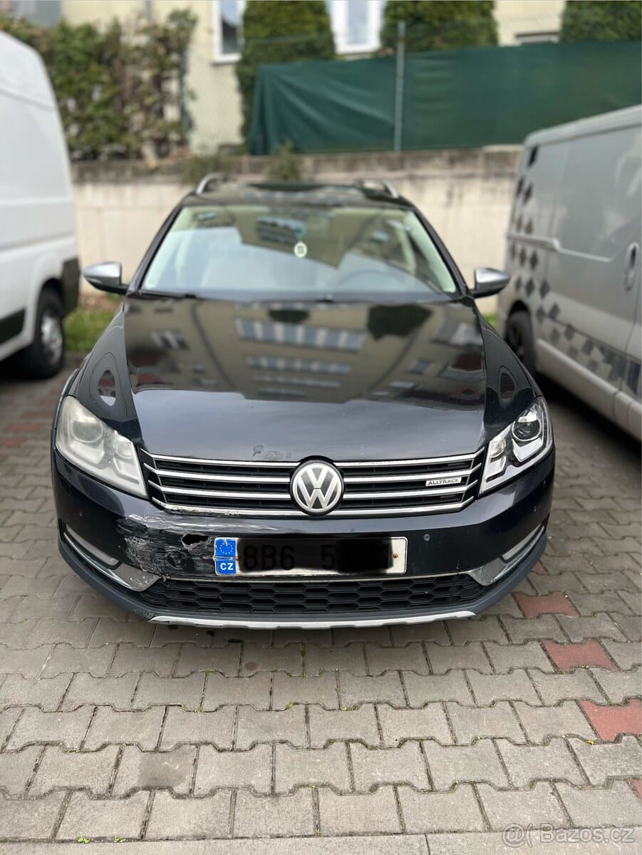 2012 Volkswagen PASSAT - 2