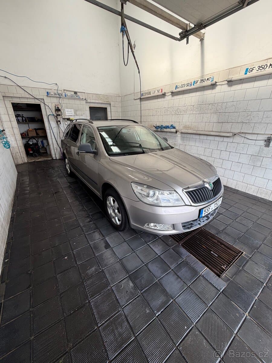 Škoda OCTAVIA - 2