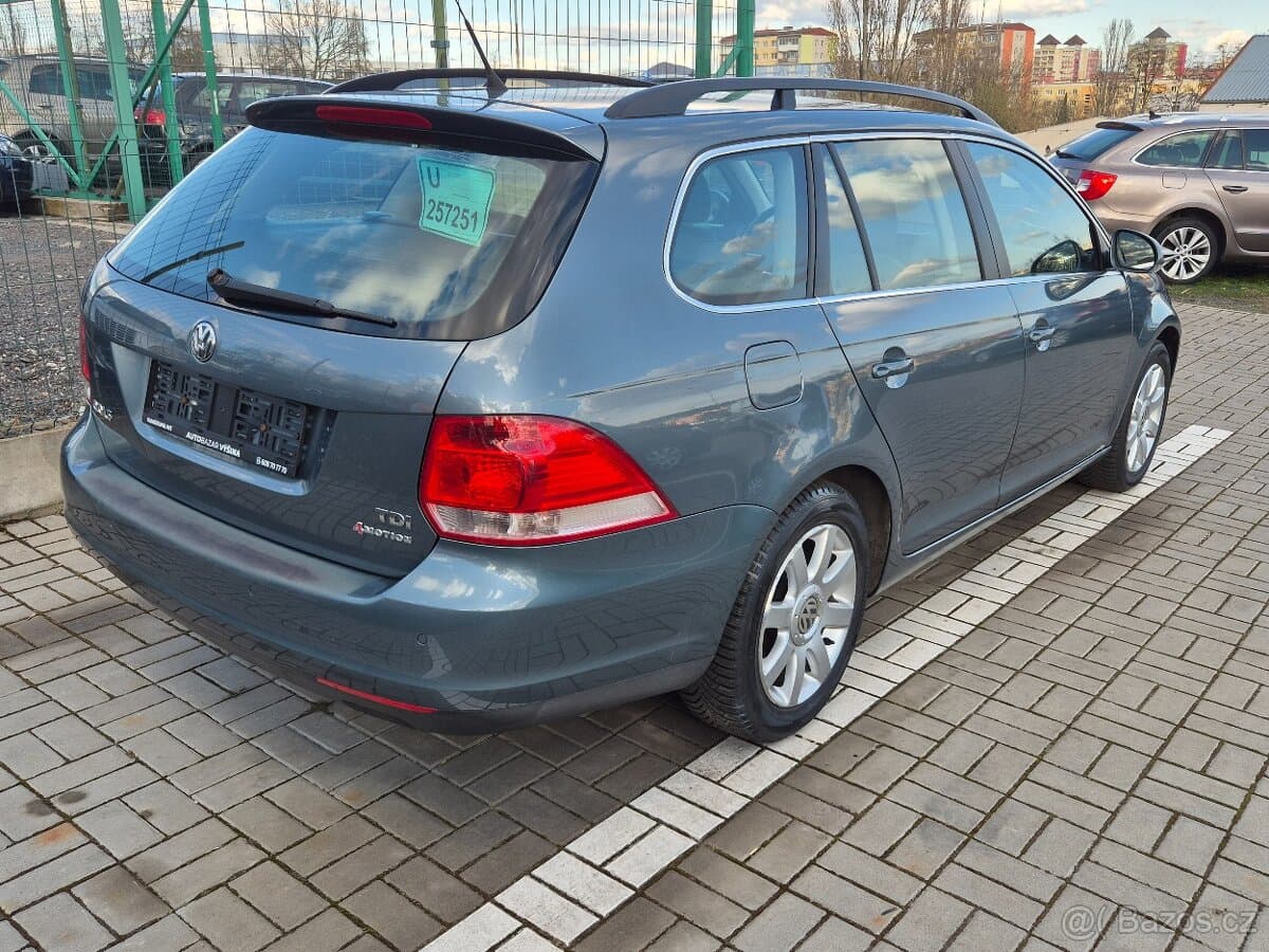 2009 Volkswagen GOLF - 2