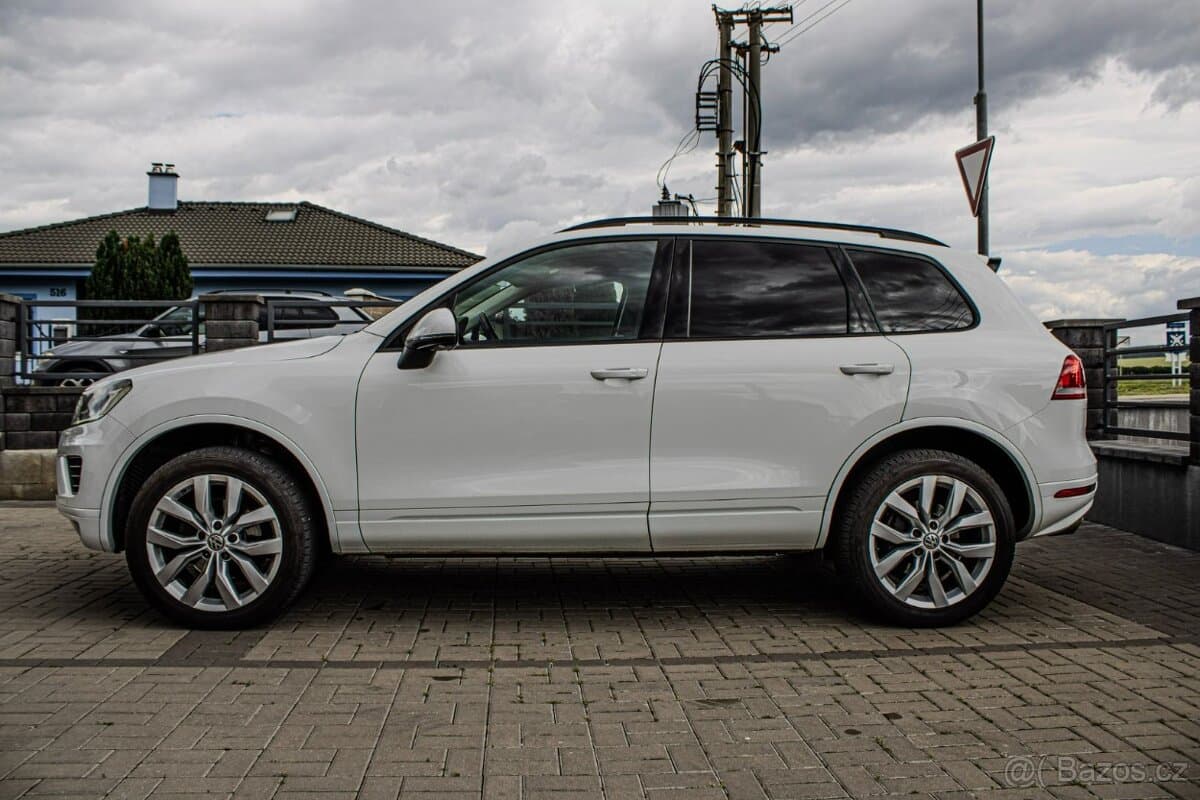 2016 Volkswagen TOUAREG - 2