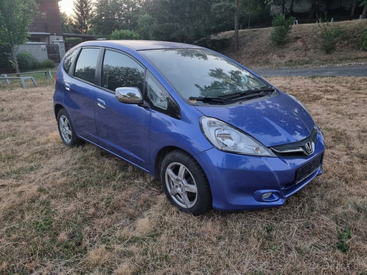 2011 Honda JAZZ - 2