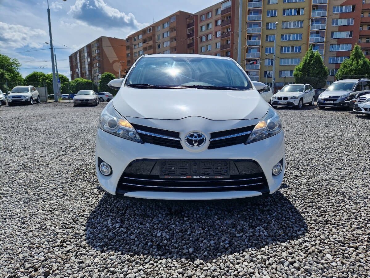 2015 Toyota VERSO - 2