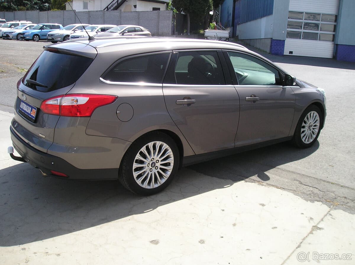 2011 Ford FOCUS - 2