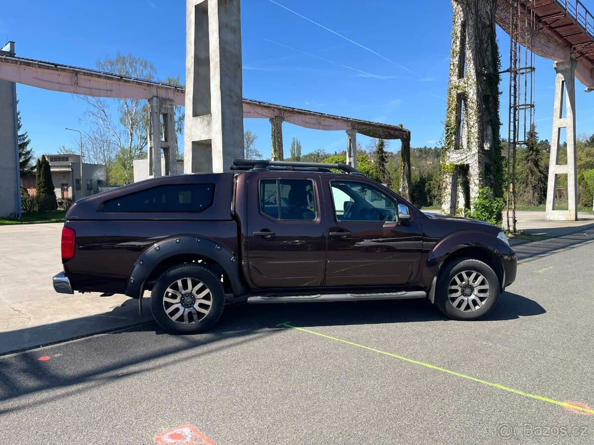 2010 Nissan NAVARA - 2