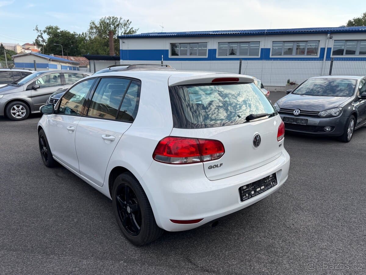 2010 Volkswagen GOLF - 2