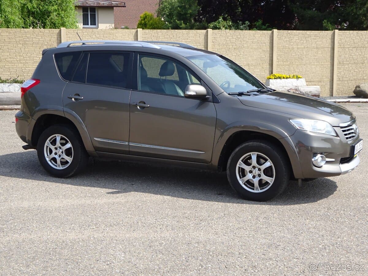 2011 Toyota RAV4 - 2