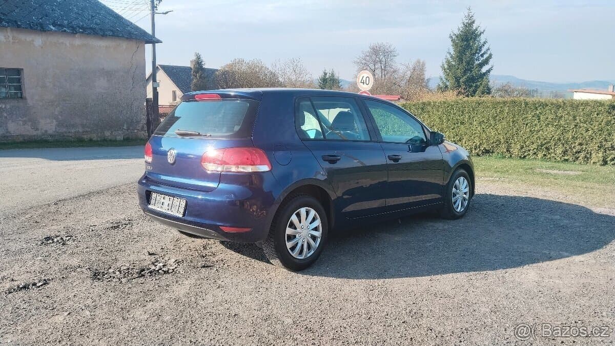 2010 Volkswagen GOLF - 2