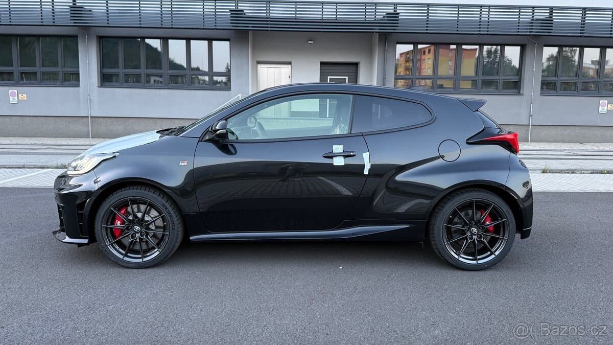 Toyota GR YARIS - 2