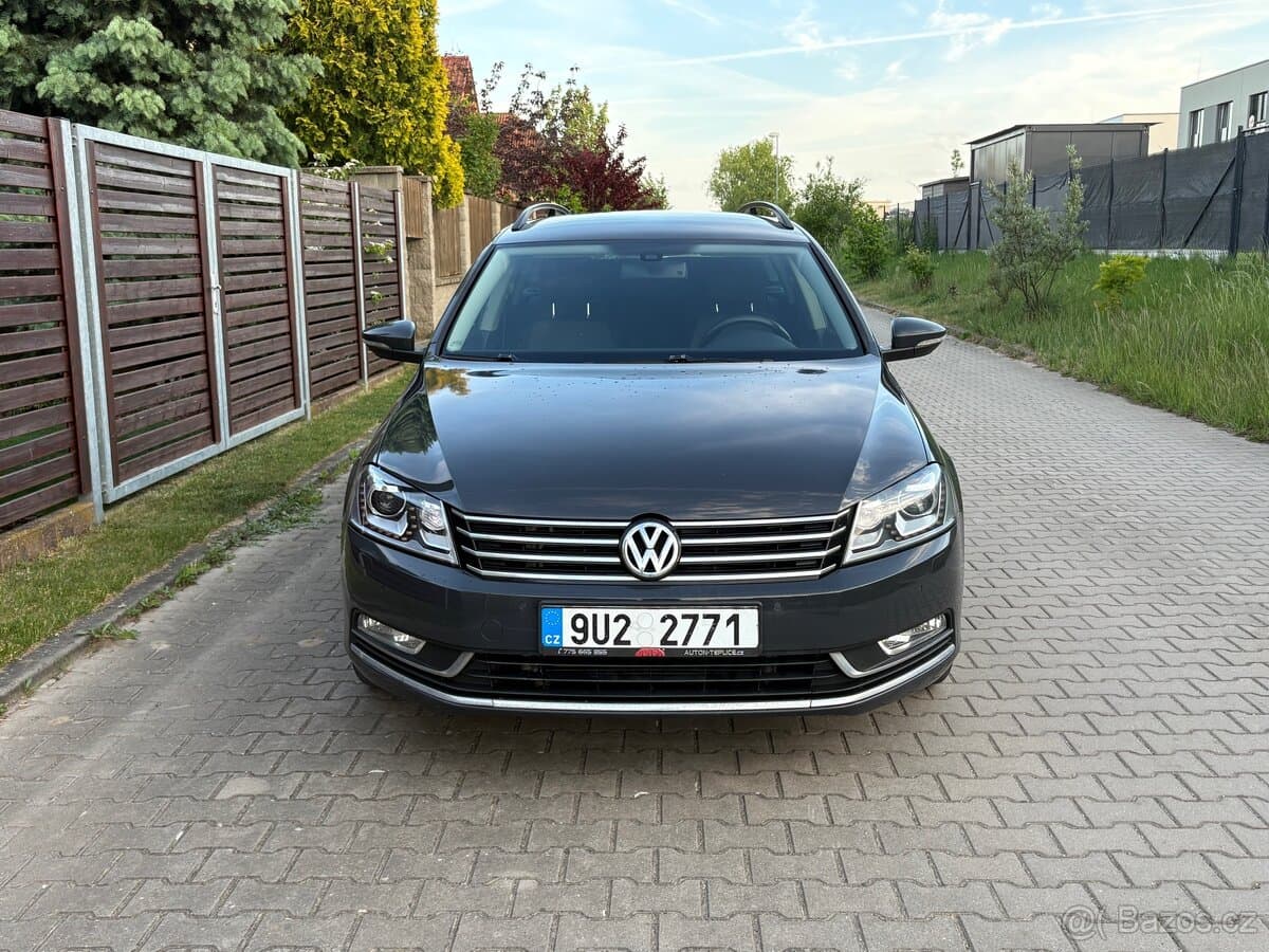 2013 Volkswagen PASSAT - 2