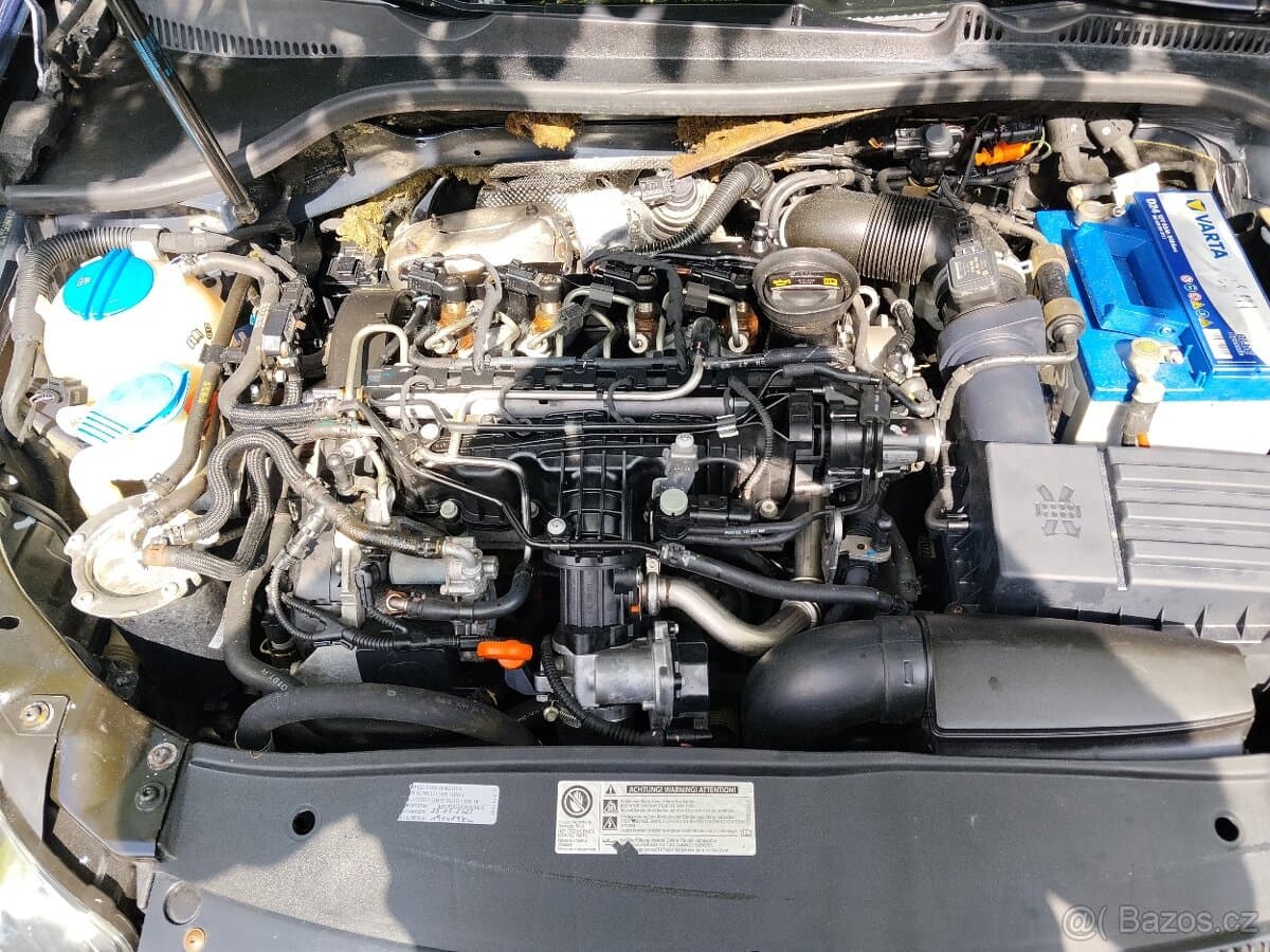 Volkswagen GOLF - 2