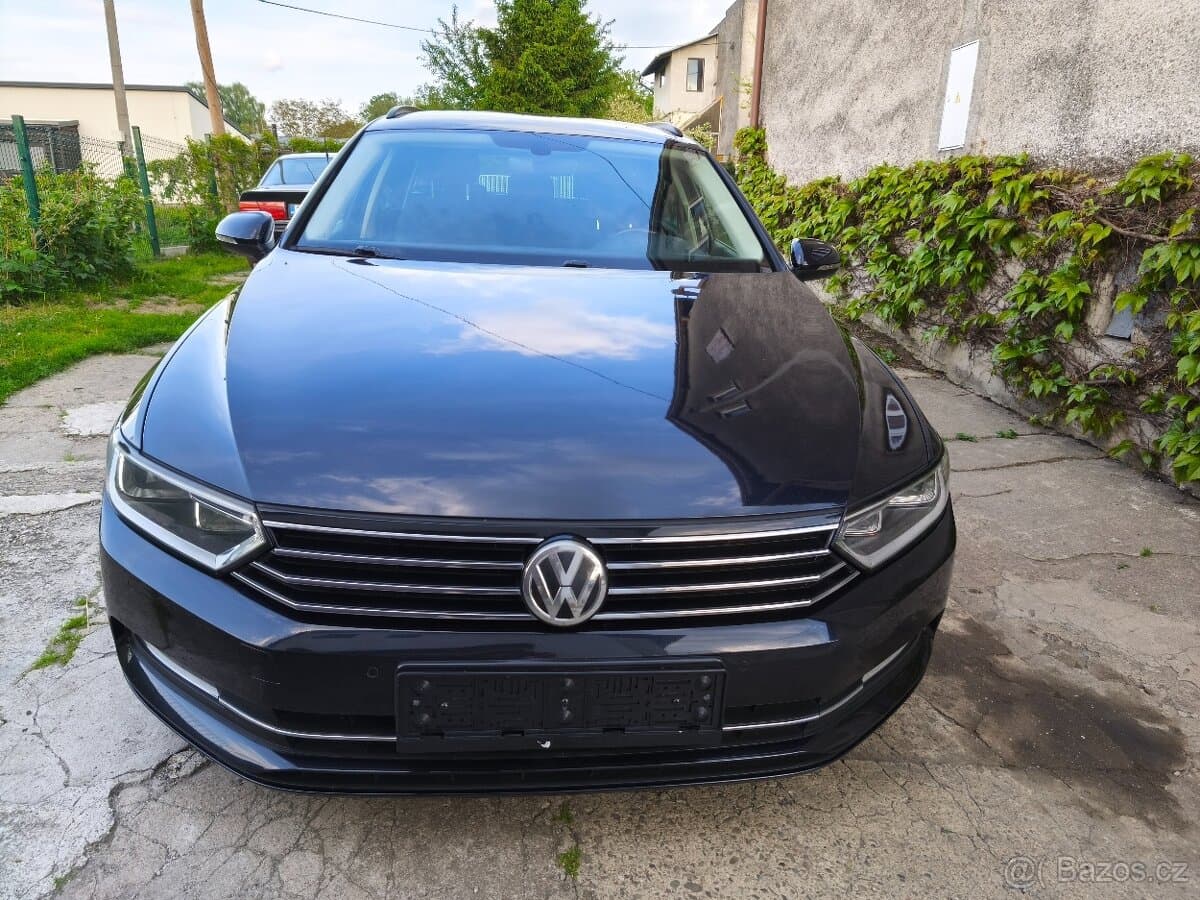 2016 Volkswagen PASSAT - 2