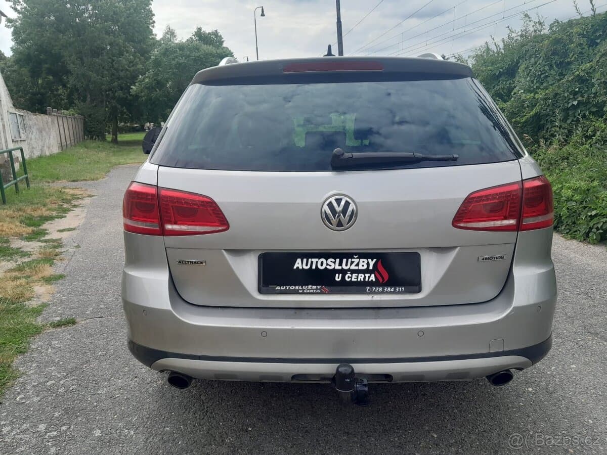 2012 Volkswagen PASSAT - 2